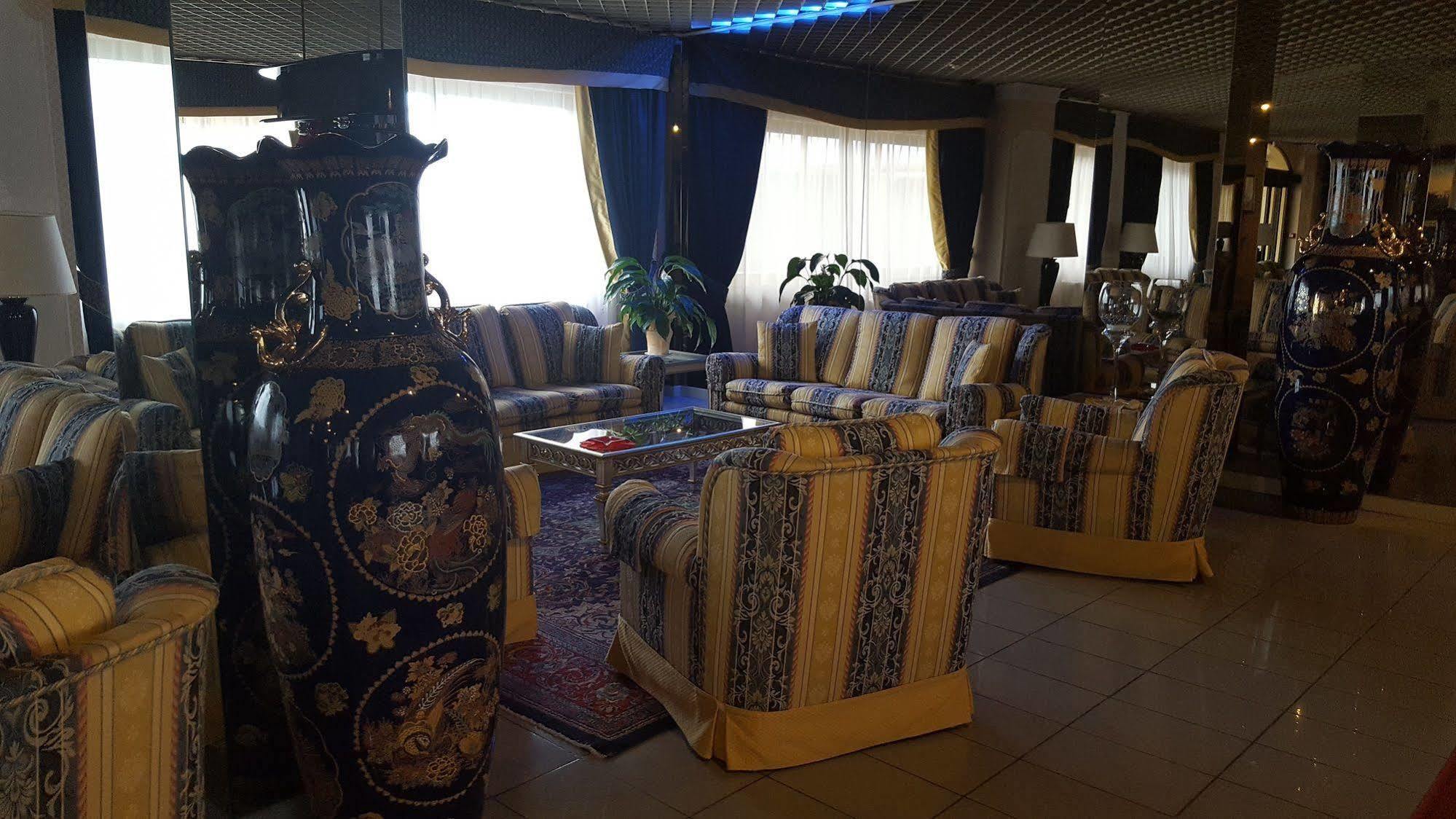 Grand Hotel Dei Cesari Anzio Exteriör bild